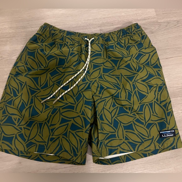 L.L. Bean Swim Trunks 7’ - Picture 1 of 6